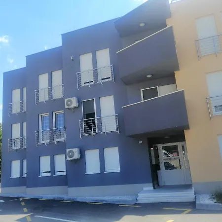 Apartment Luxury Queen Solin